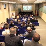 1° Vertice della finestra in legno: basta inseguire gli altri!