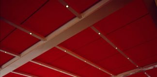 La prima tela per tende da sole ignifuga classe 1