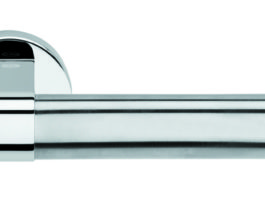 Studiato compromesso tra materiali e prezzo con destinazione estero