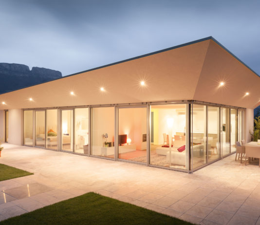 Nuove soluzioni per vetrate di grandi superfici con profili in PVC