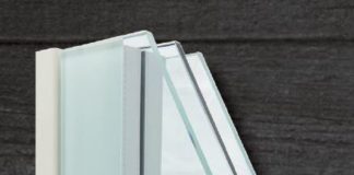 Il serramento in legno che lascia spazio al solo “tutto vetro”