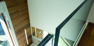 Nuovo sistema di fissaggio per parapetti in doppia versione