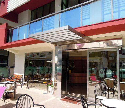 Restauro Hotel fronte mare. Elevato risparmio energetico e grande comfort