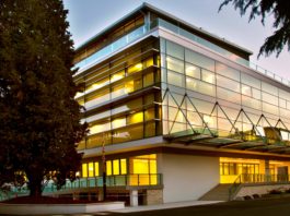 Nuovo Padiglione Ospedale Careggi: trasparenza laboriosa dal cuore verde