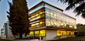 Nuovo Padiglione Ospedale Careggi: trasparenza laboriosa dal cuore verde