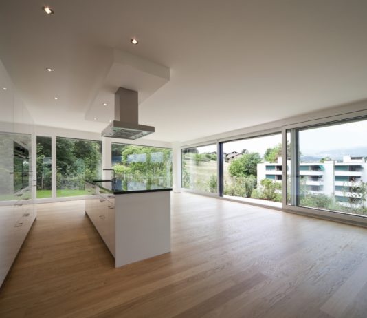 Permette di aprirsi a nuove grandi prospettive. Scorrevoli EKU 170 AS TT