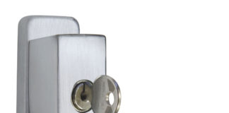 Finestra più sicura con nuovo DK con chiave e cilindro frontale