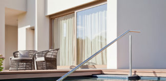 Nuovo sistema scorrevole per finestre e porte finestre in PVC con ampie superfici vetrate