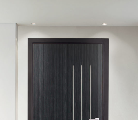 Porta blindata filo muro: rinnovato il design, migliorate funzionalità e sicurezza