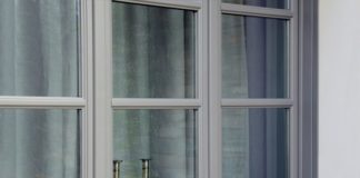 La sua forza la Eco concretezza. Nuova finestra in legno solo a battente