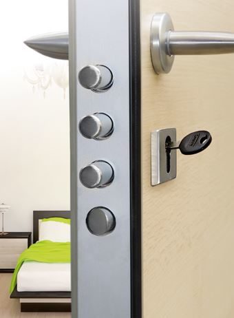 Elegante e riservata protezione antieffrazione anche in camera da letto