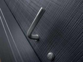 …E il piano dell’anta si trasforma in originale superficie espressiva