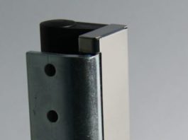 Cerniere brevettate a scomparsa per blindate d’alta gamma. 2 le versioni intercambiabili