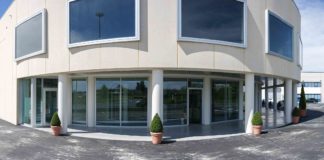 Finstral apre nuova struttura a pochi chilometri da Alessandria introducendo nuovo concept