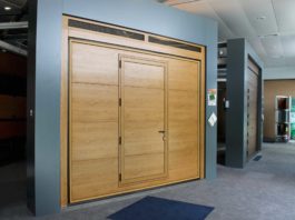 Nuovo portone sezionale basculante a contrappesi dallo stile originariamente unico