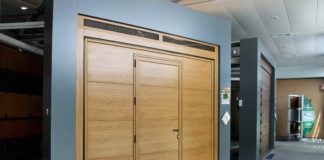 Nuovo portone sezionale basculante a contrappesi dallo stile originariamente unico