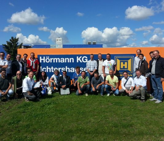 18 concessionari italiani in visita ai grandi stabilimenti del Gruppo Hörmann in Germania