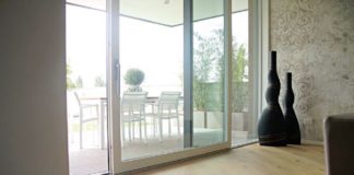 Riduce l’ingombro a favore delle superfici vetrate migliorando la vivibilità dell’ambiente