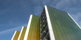 Pannelli in fibra per facciate, avvincente gioco di nuovi colori con effetti cristallo