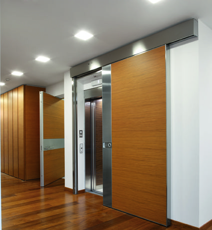 Porta antieffrazione anche per elevare la sicurezza della chiusura dell’ascensore