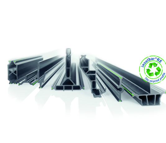 Di serie barretta in poliammide riciclata per il taglio termico…In esclusiva