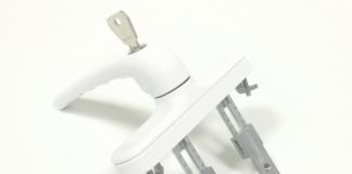 Martellina con manico ribassato: ergonomia e design con ingombri ridotti