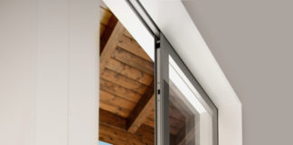 Nuove versioni portefinestre scorrevoli con anta a totale scomparsa nel muro