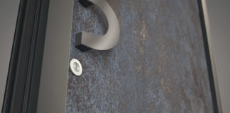 Portoncini in alluminio, nuovi allestimenti, nuovo design in… Vetro o Ceramica