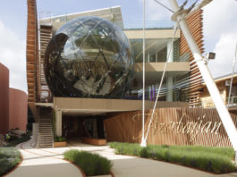 Tecnologia AGC protagonista delle sfere di vetro del padiglione Azerbaigian