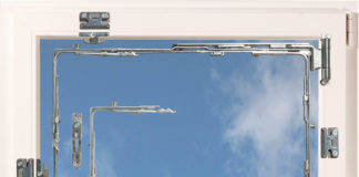 Finestre con protezione antieffrazione di massima sicurezza declinate in 2 allestimenti