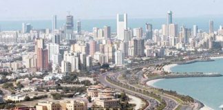 Porte legno. Importate commessa a Kuwait City per Giardina Finishing e Maurimacchine