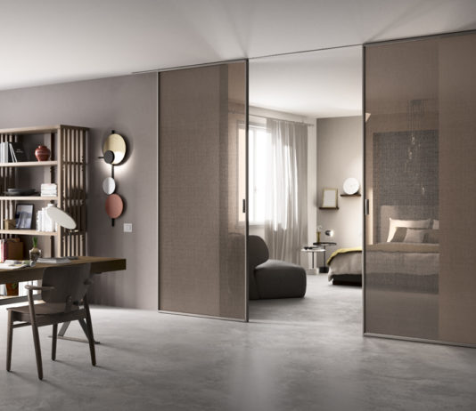 Map, Strip, Lino. Nuovi ed esclusivi cristalli decorati per Scenari di porte a vetro