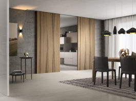 La bellezza autentica della materia. Nuovo pannello in legno per porta scorrevole