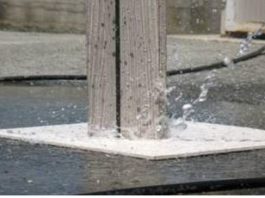 Da una nuova tecnologia, telaio e coprifilo porte da interni resistenti all’acqua