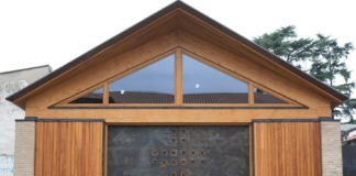 Prima Cappella in standard passivo con vetrazione tripla e portone ad hoc