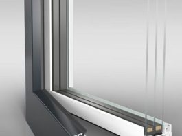 Esclusivo serramento in PVC con design “tutto vetro” che favorisce la produzione in serie