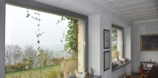 Eco finestra in legno sia per architetture di stile classico sia di gusto contemporaneo