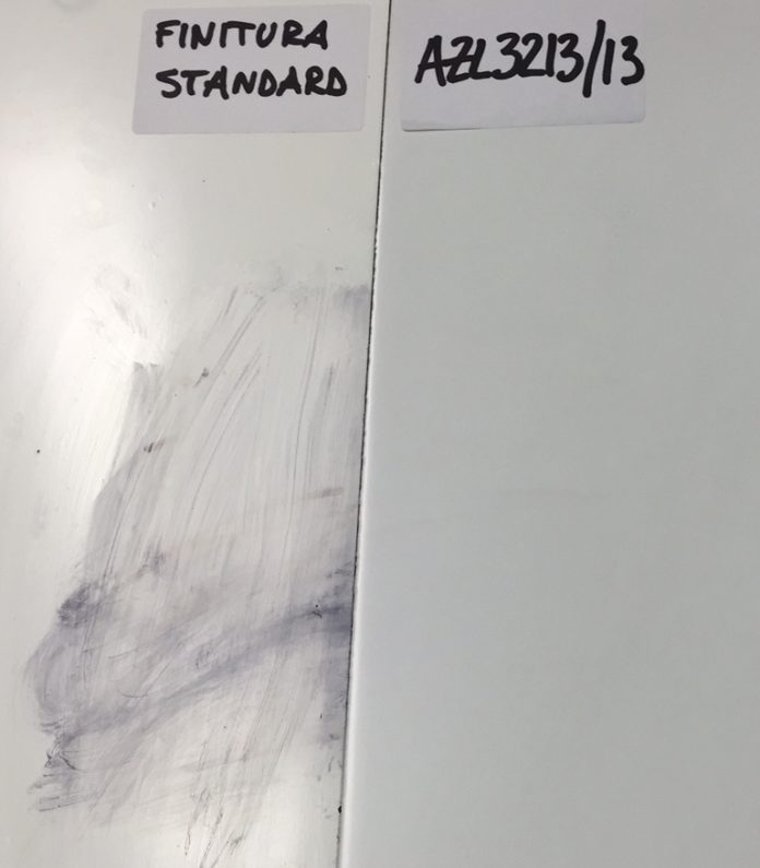 nuova finitura antigraffiti per infissi in legno