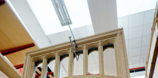 Oikos realizza per museo di Ipswich esatta copia, antieffrazione, del portone tudoriano