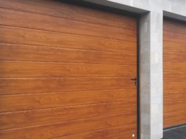 Nuovo portone da garage a scorrimento laterale installabile anche esternamente