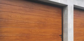 Nuovo portone da garage a scorrimento laterale installabile anche esternamente