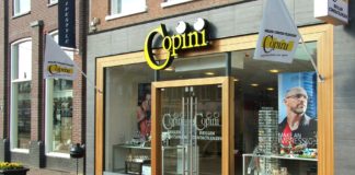 Vetro a colorazione neutra per vetrine negozi con elevate performance anti-riflesso