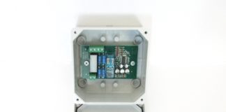 Centralina elettronica per abbinamento attuatori WiCloud® su vasistas di grandi dimensioni