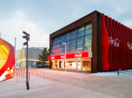 La seconda vita del padiglione Expo di COCA-COLA: un campo da basket per Milano