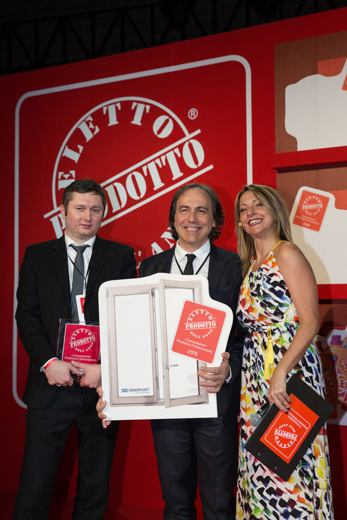 Prolux di Oknoplast_ Premiazione Eletto Prodotto dell'anno 2016 1