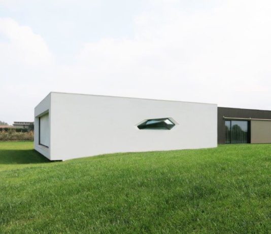Schermature in villa a Soave: sintesi di intimità preservando armonia linee e colore