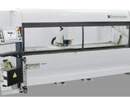 Compatto, flessibile e “sempreverde” centro di lavoro a 3 assi per profili in alluminio