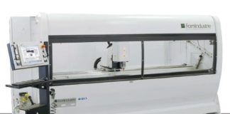 Compatto, flessibile e “sempreverde” centro di lavoro a 3 assi per profili in alluminio