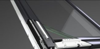 Nuova performante finestra da tetto a prova di uragani, nubifragi e tempeste di neve