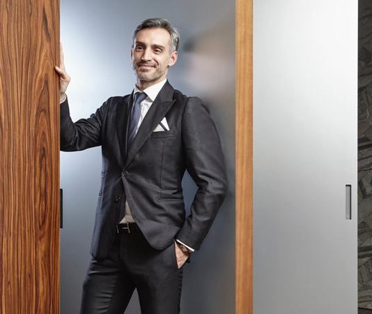 FritsJurgens incontra Linvisibile: nasce e si rafforza sinergia per il mercato della porta